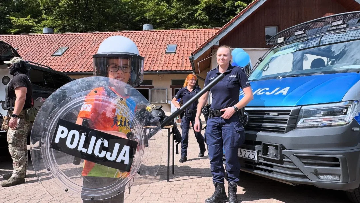 Policjanci poszli w las. Rodzinny piknik w sercu Łagiewnik [GALERIA] - Zdjęcie główne