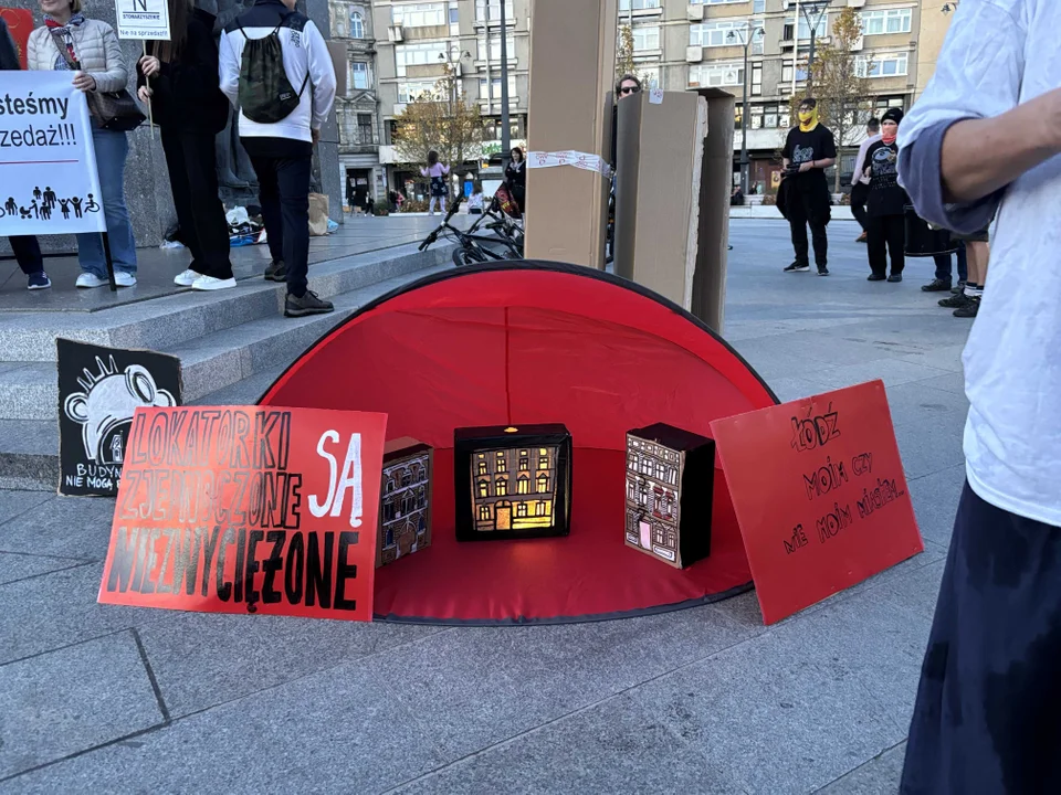 Manifestacja Łódzkiego Stowarzyszenia Lokatorów