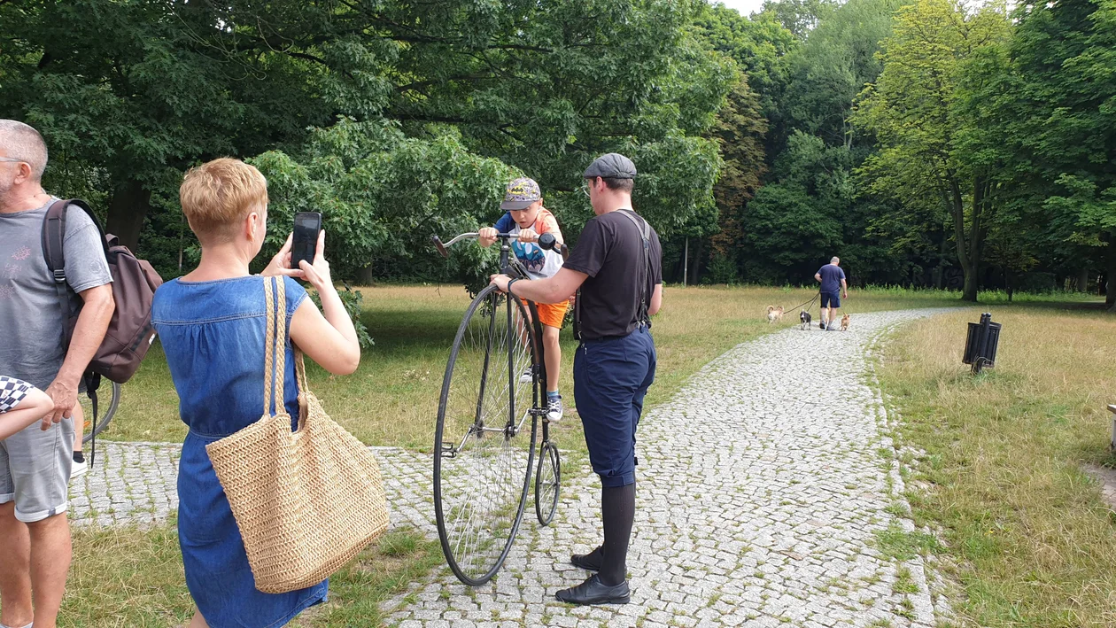 Historia rowerów w Parku Julianowskim na 600. urodizny Łodzi