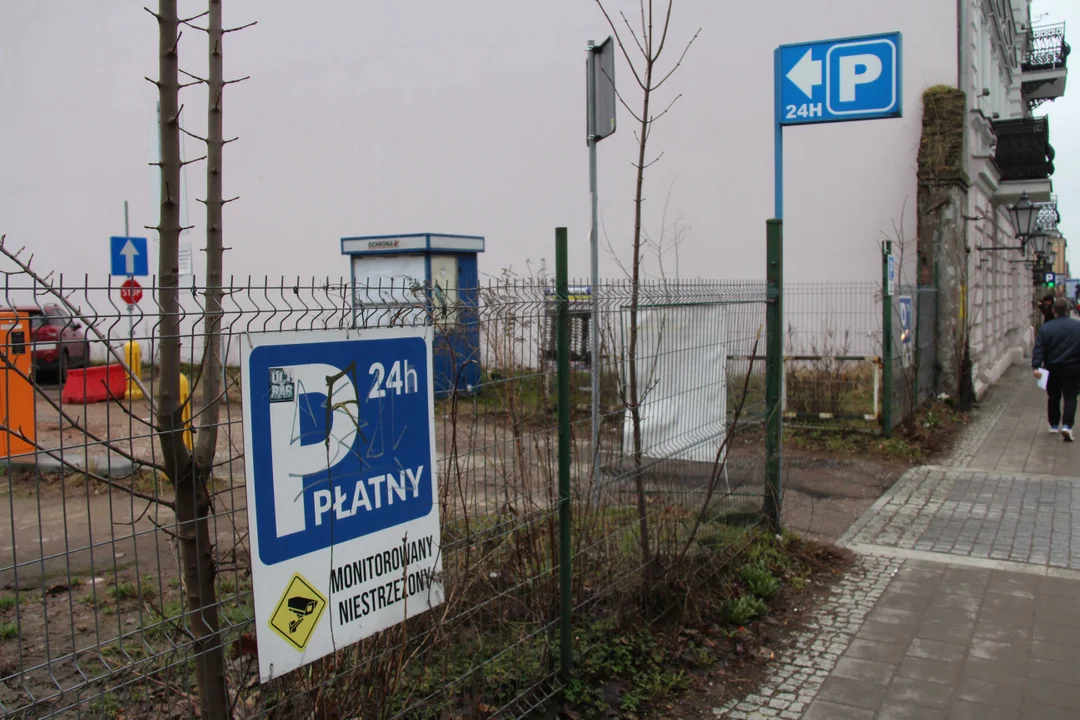 Parkingi w Łodzi - ile zapłacisz za parking w centrum?