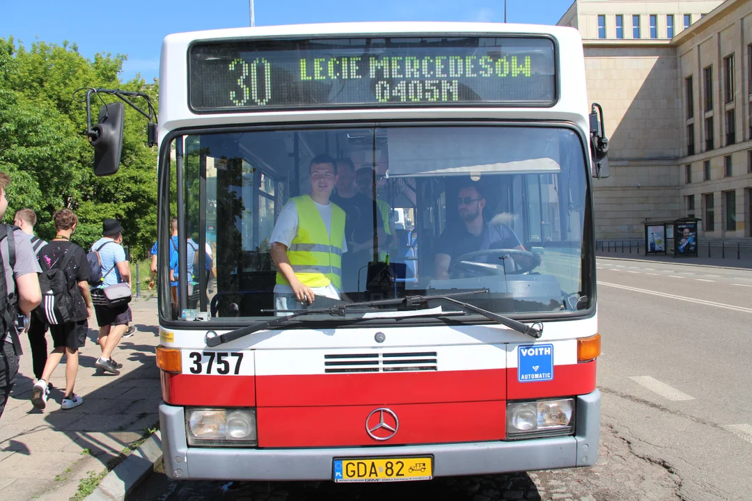 30. lecie Mercedesów O405N - pierwszego autobusu niskopogłowego w Łodzi