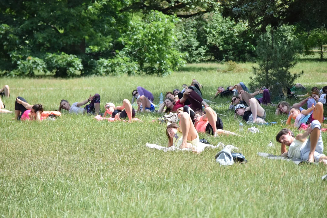 Joga w Parku Poniatowskiego