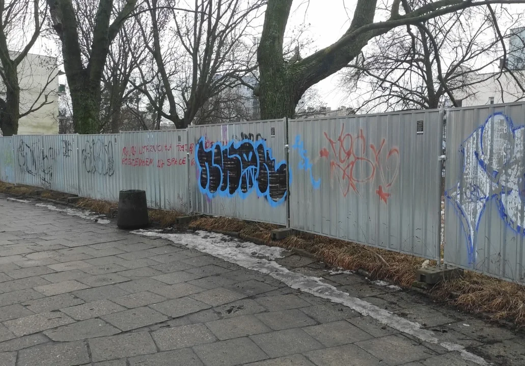 Przy Kopcińskiego 89 w Łodzi zamiast bloków będzie skwer