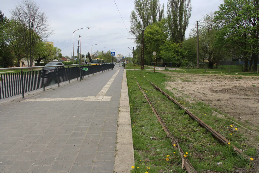 Mieszkańcy Dąbrowy czekają na powrót tramwajów MPK