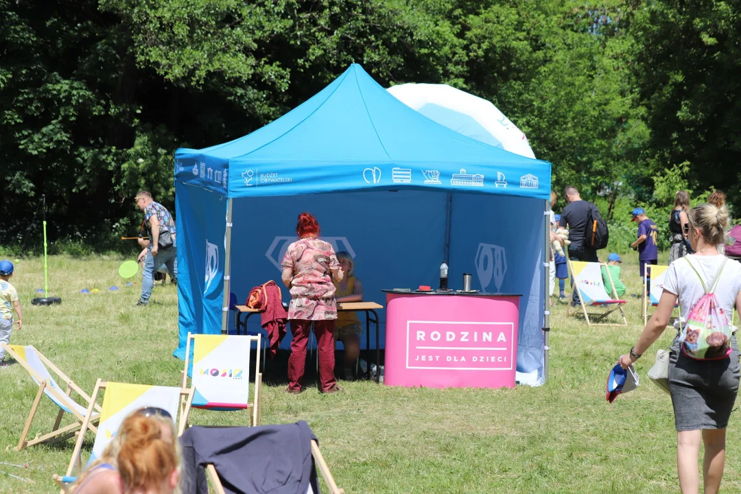 Piknik rodzinny z okazji dnia dziecka na Młynku w Łodzi