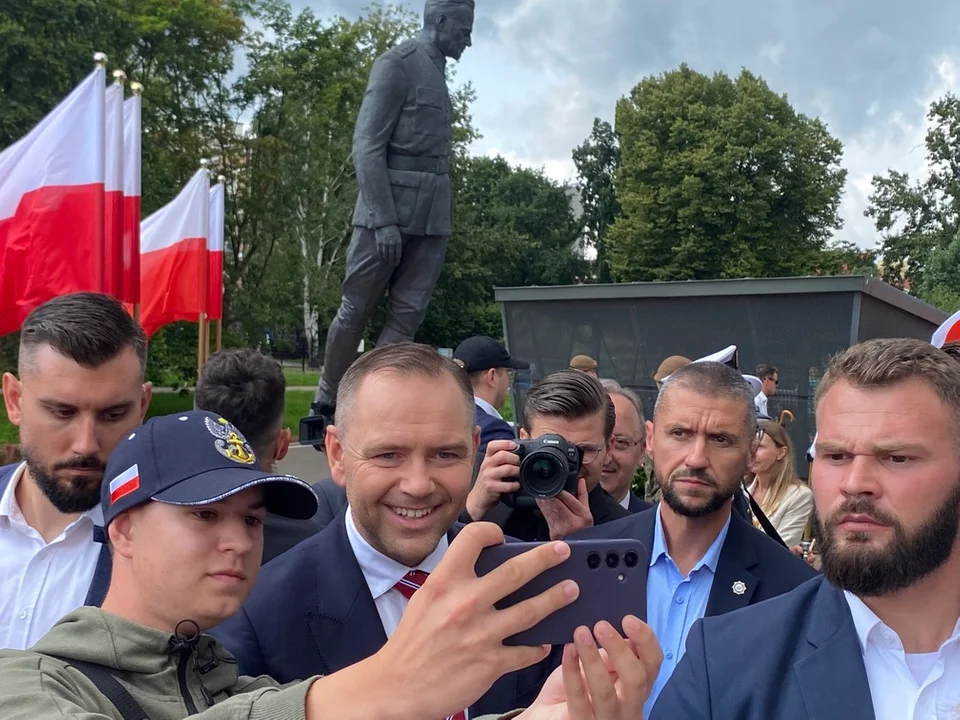 Prezydent Karol Nawrocki w Gdańsku. Złożył wieniec przed pomnikiem Witolda Pileckiego
