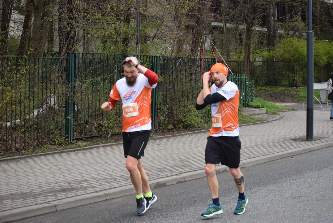 DOZ Maraton ulicami miasta. Zobacz zdjęcia z biegu głównego