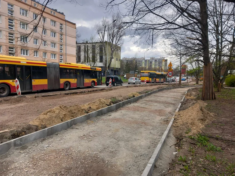 Remont na ul. Lutomierskiej posuwa się powoli naprzód