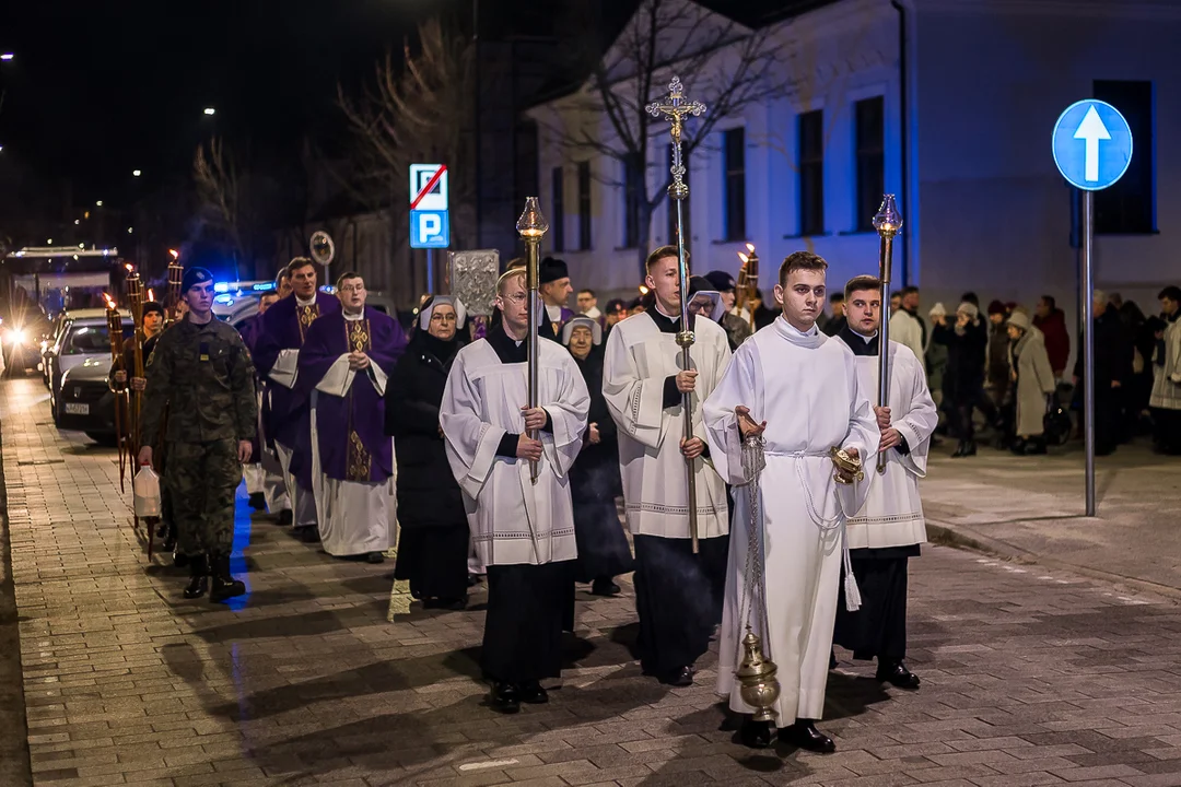 Środa Popielcowa. Przez Płock przeszła procesja pokutna [ZDJĘCIA] - Zdjęcie główne