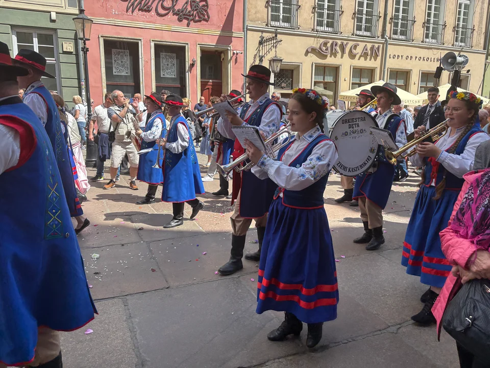 Boże Ciało 2026 w Gdańsku. Tysiące wiernych przeszły przez serce miasta
