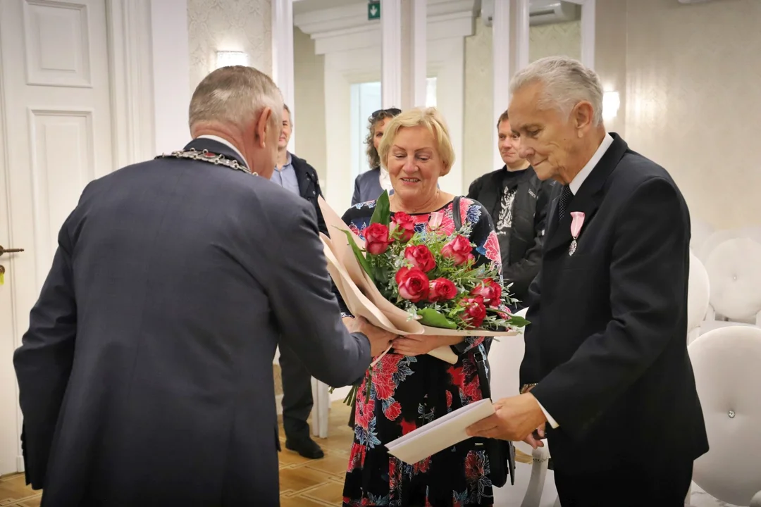 Państwo Wykrętowicz obchodzili Złote Gody w kutnowskim Urzędzie Stanu Cywilnego