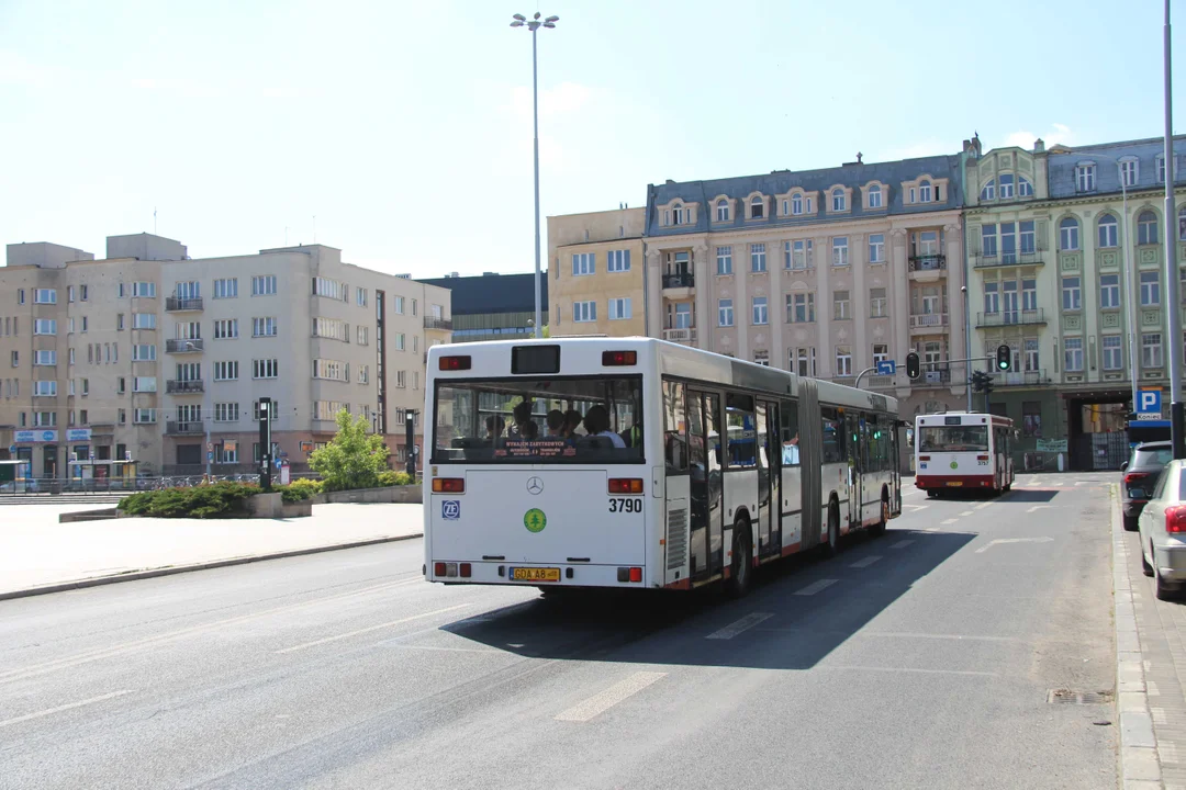 30. lecie Mercedesów O405N - pierwszego autobusu niskopogłowego w Łodzi