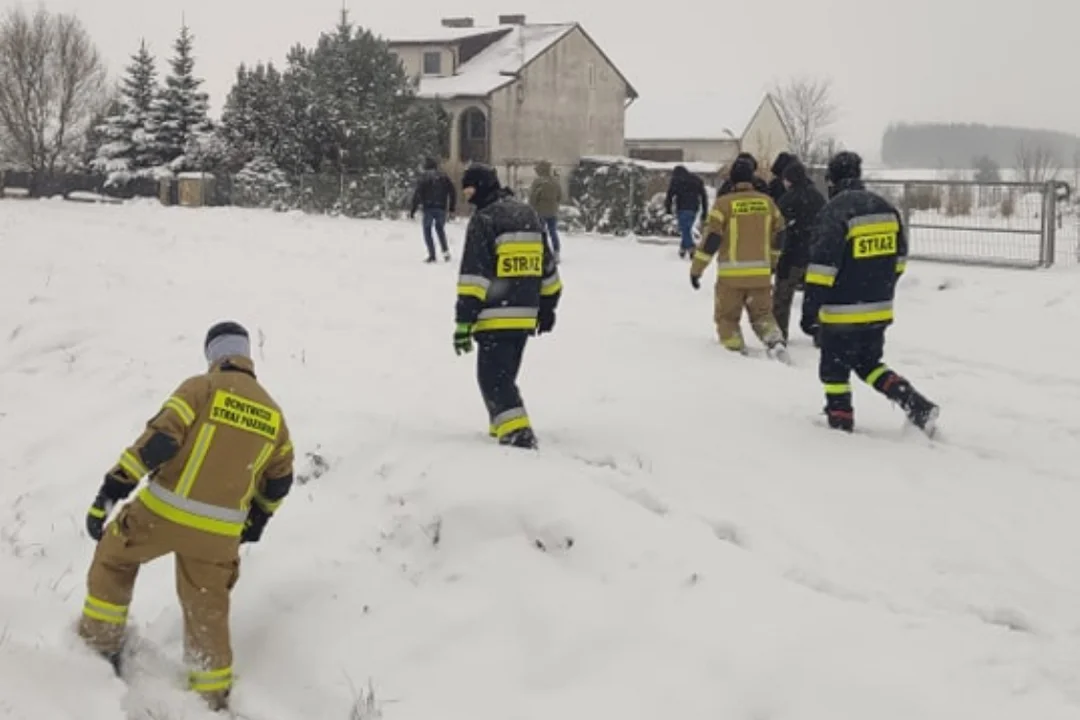 Trwa wielka akcja poszukiwawcza straży i policji. Zaginął 62-letni mężczyzna [FOTO] - Zdjęcie główne