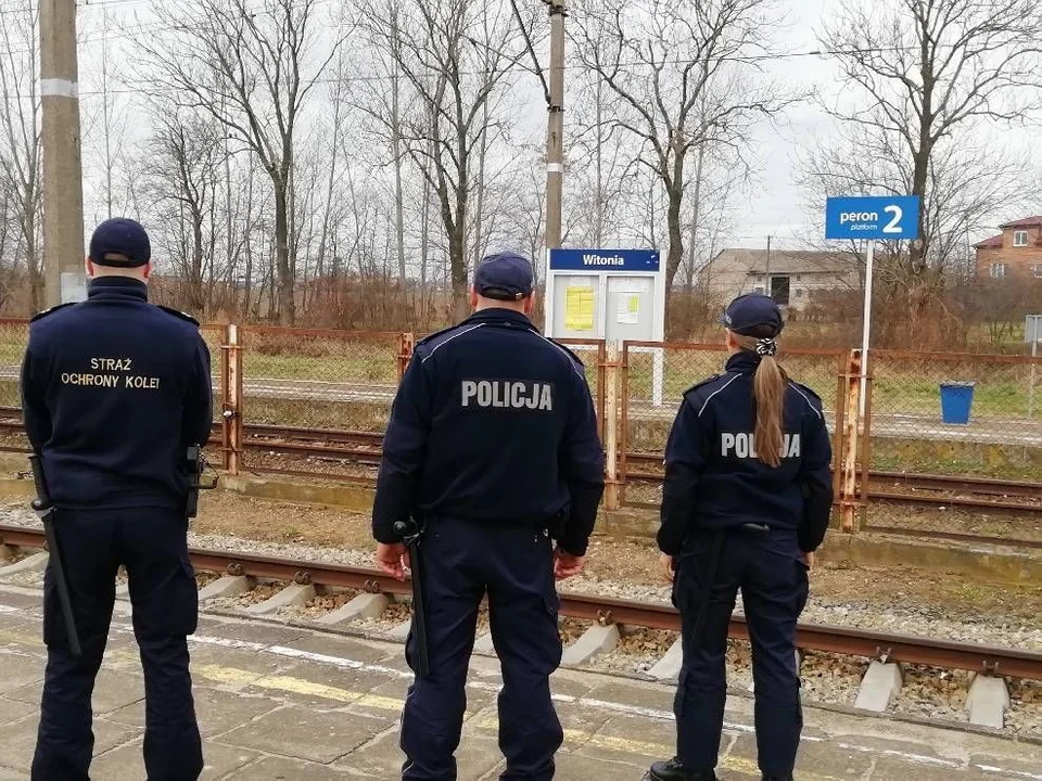 Akcja policji i straży ochrony kolei w Łęczycy