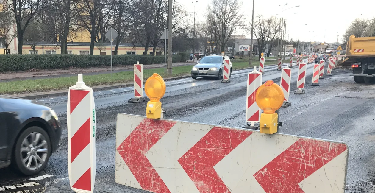 Będą kopać aż do września... Co się dzieje obecnie przy płockim dworcu? [ZDJĘCIA] - Zdjęcie główne