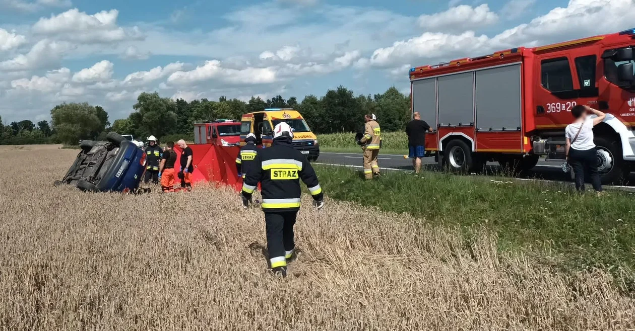 Śmiertelny wypadek na drodze krajowej. Zginęła młoda kobieta [ZDJĘCIA] - Zdjęcie główne