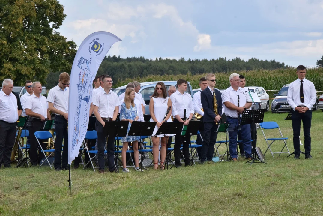 Dożynki gminy Stryków w Warszewicach