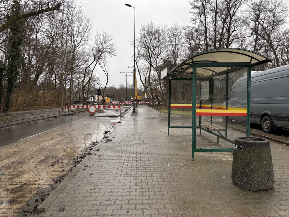 Trwa odbudowa mostku na ulicy Siewnej w Łodzi