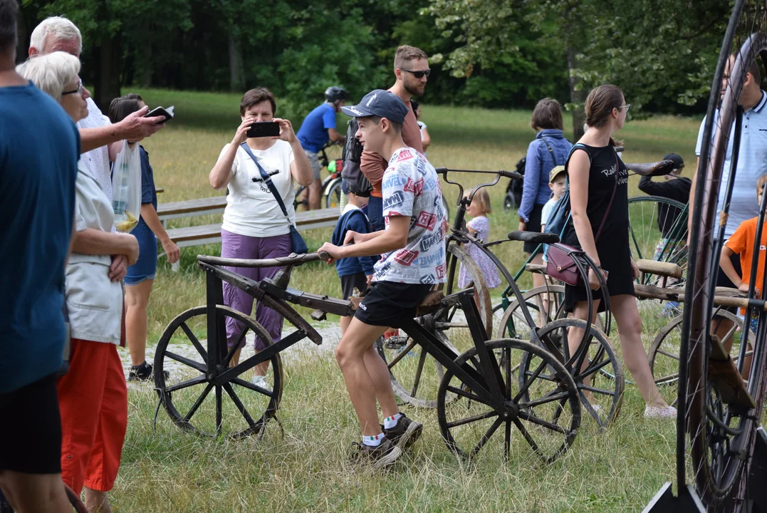 Historia rowerów w Parku Julianowskim na 600. urodizny Łodzi