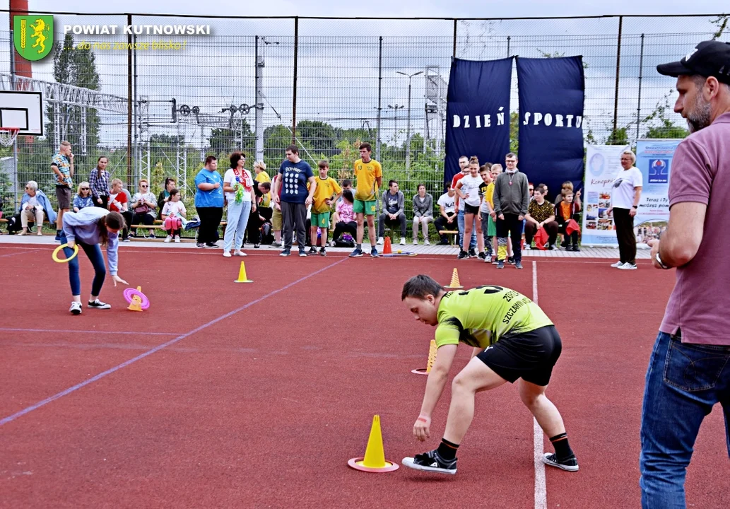 Rywalizacja i zabawa podczas Dnia Sportu