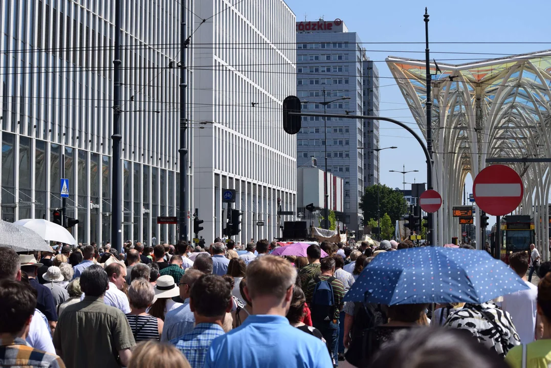 Procesje Bożego Ciała przeszły ulicami Łodzi