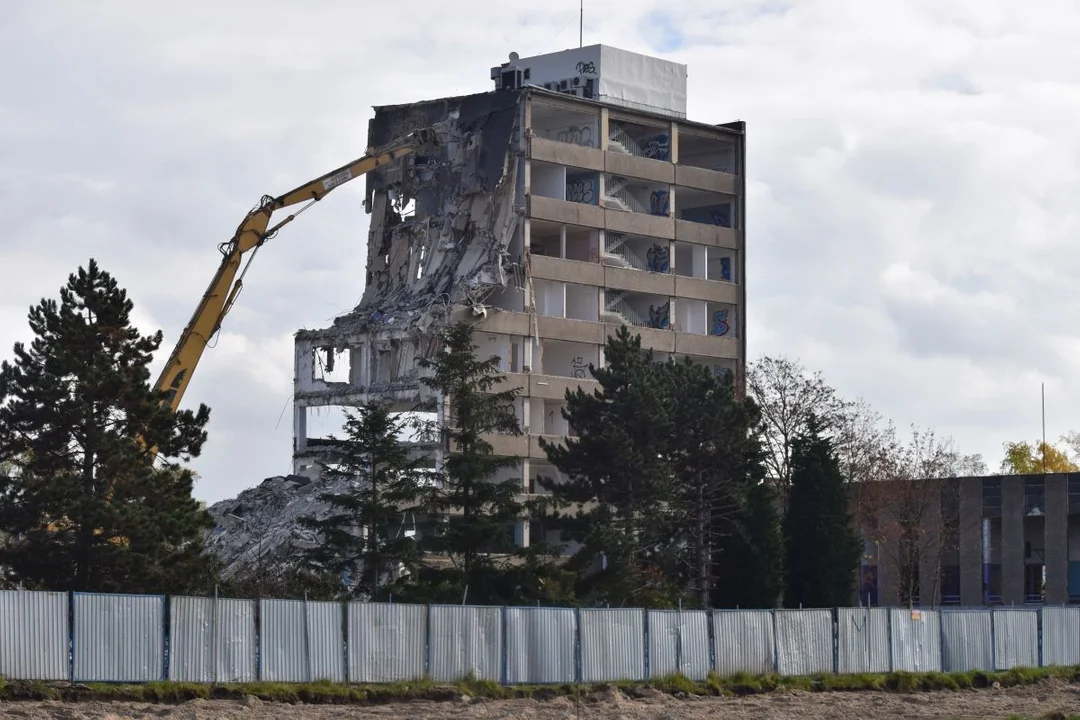 Trwa rozbiórka zakładu przy Lodowej w Łodzi