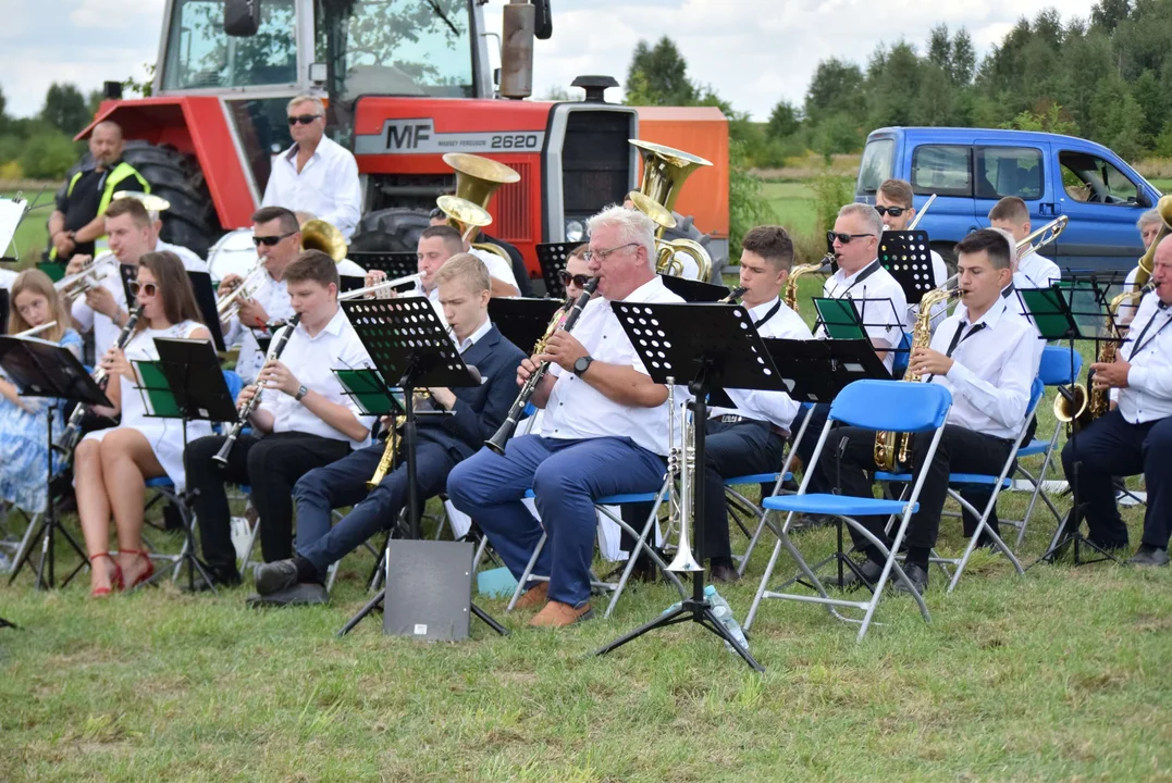 Dożynki gminy Stryków w Warszewicach