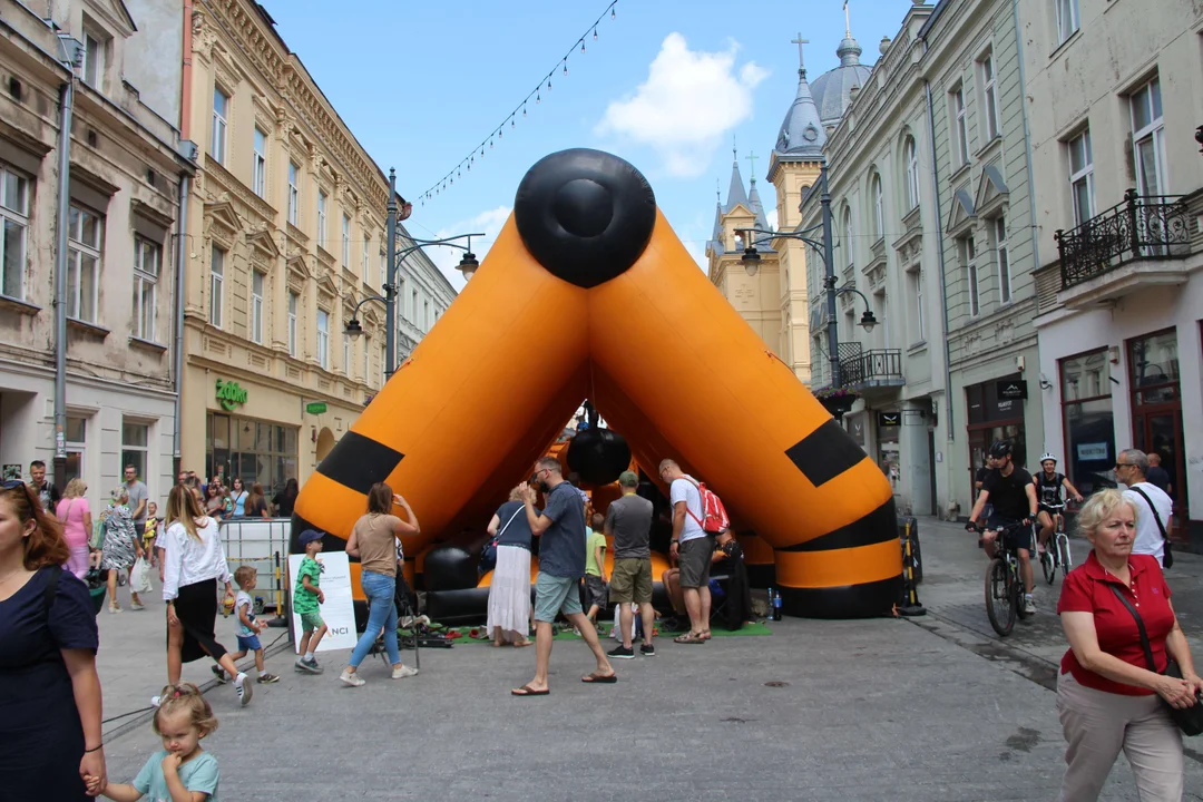 Huczne urodziny Łodzi na ul. Piotrkowskiej