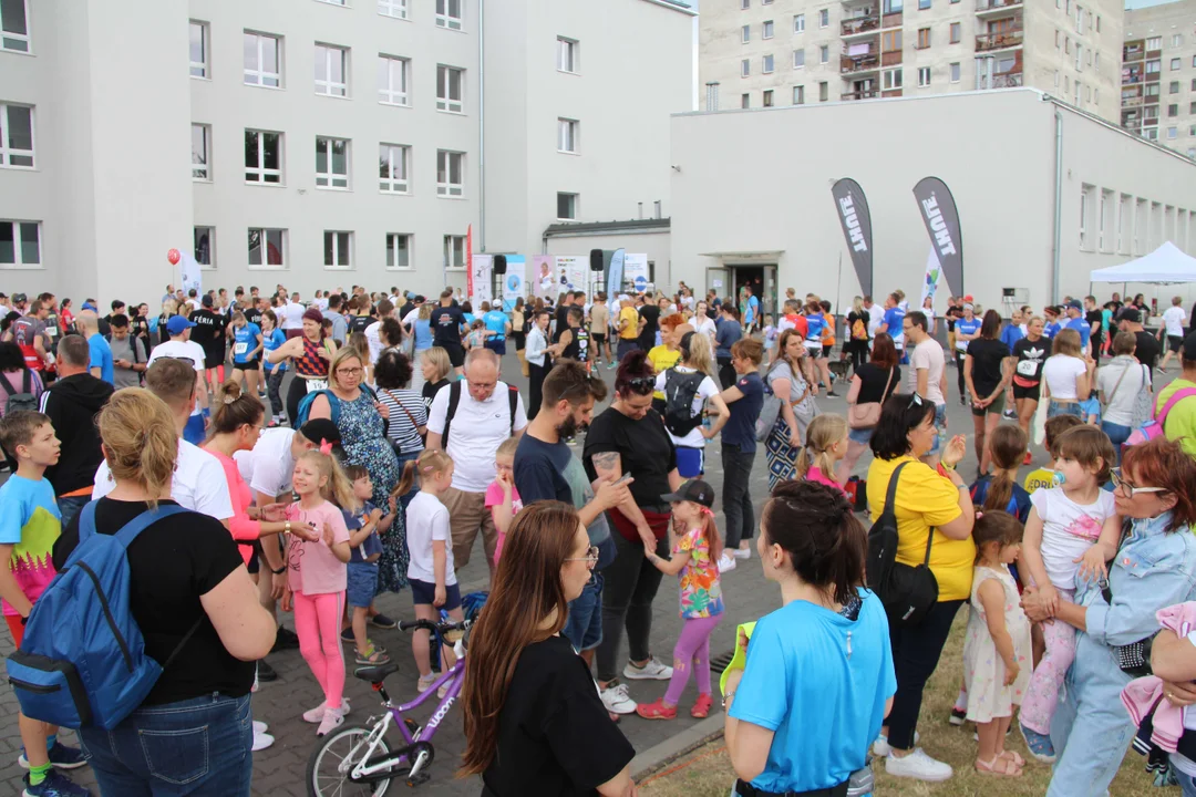 Piknik rodzinny fundacji „Daj piątaka na dzieciaka” na Bałutach