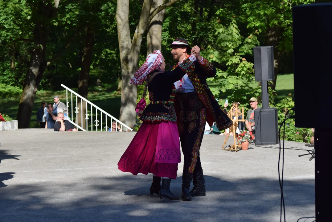 Spotkanie z folklorem w Parku Julianowskim