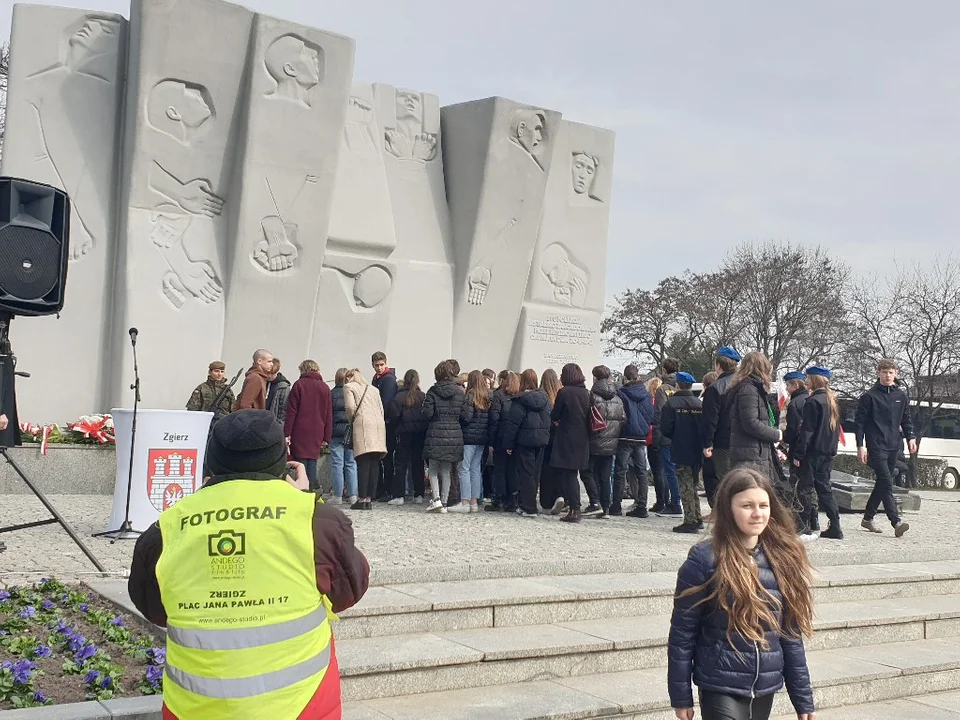 Obchody Zbrodni Zgierskiej na placu Stu straconych [zdjęcia]