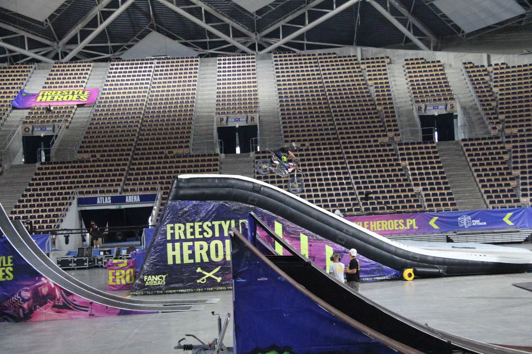 Przygotowania do Freestyle Heros w łódzkiej Atlas Arenie