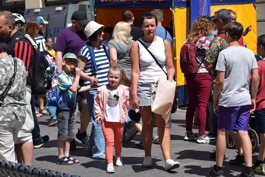 Miejski dzień dziecka w Łodzi. Dzieci przejęły Piotrkowską