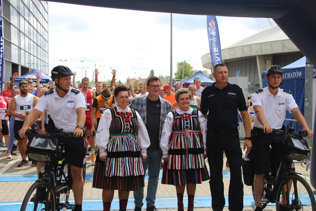 Piknik rodzinny "Bezpieczne Wakacje z Mundurem" pod Atlas Areną