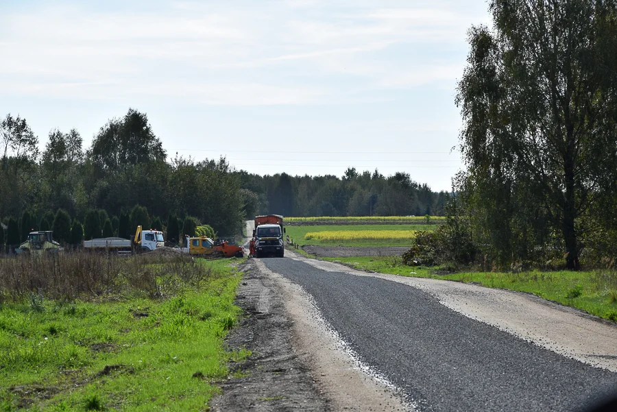 Remontują gminną drogę. Prace są już na finiszu - Zdjęcie główne