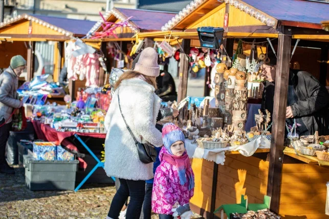 Jarmark świąteczny oraz bożonarodzeniowa szopka w 2019 roku