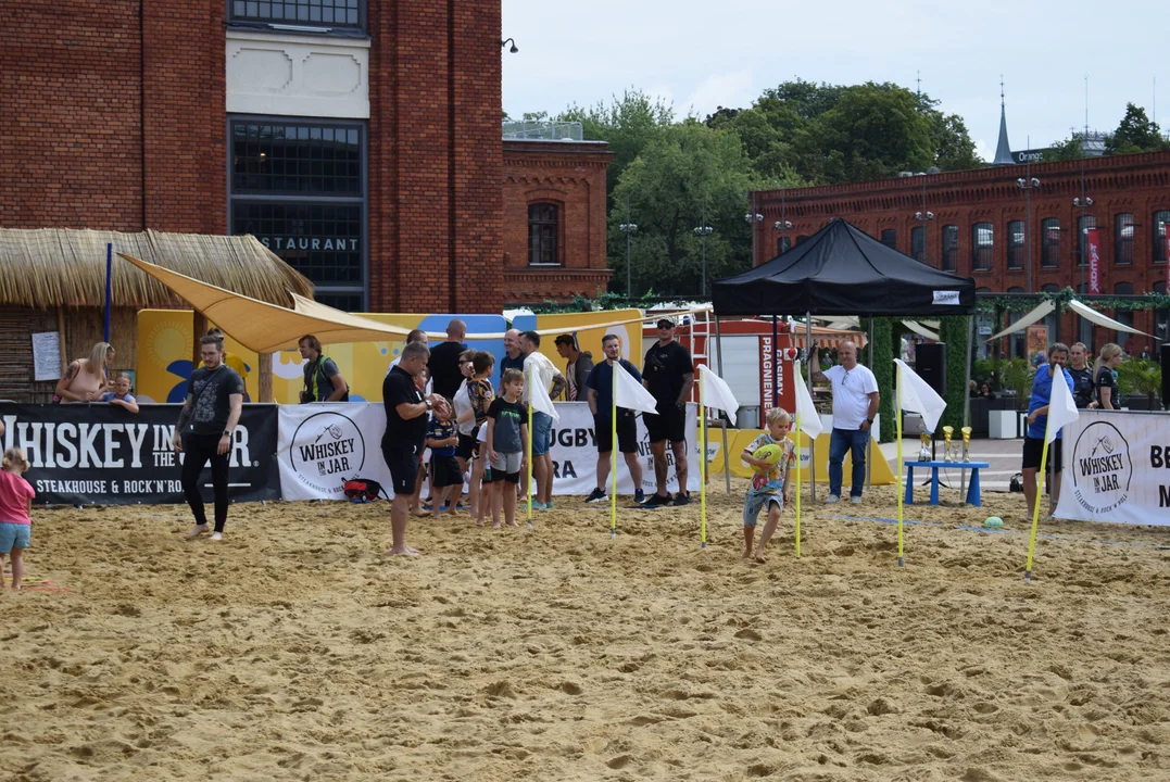 Beach Side Rugby w Manufakturze - atrakcje