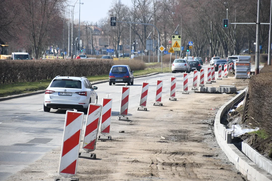 Ulica w remoncie. Uwaga kierowcy na zmianę oznakowania - Zdjęcie główne