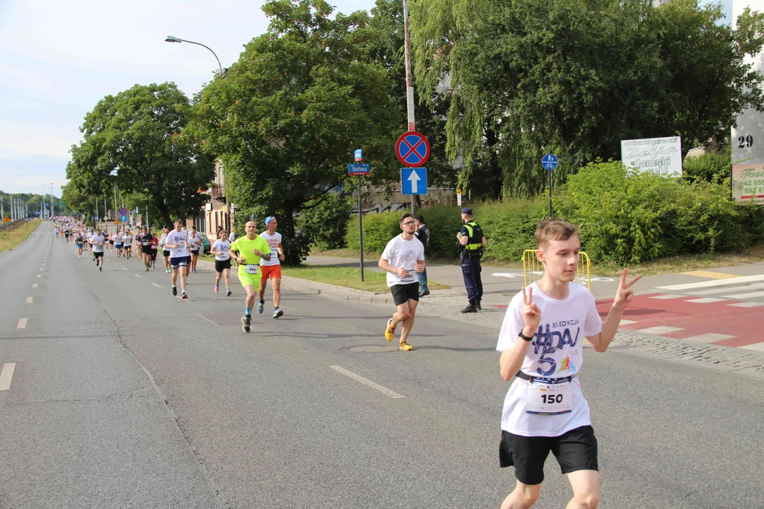 XI edycja biegu "Daj piątaka na dzieciaka"