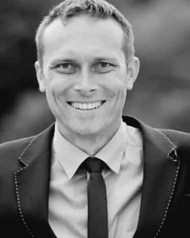 KRZYSZTOF KALINOWSKI