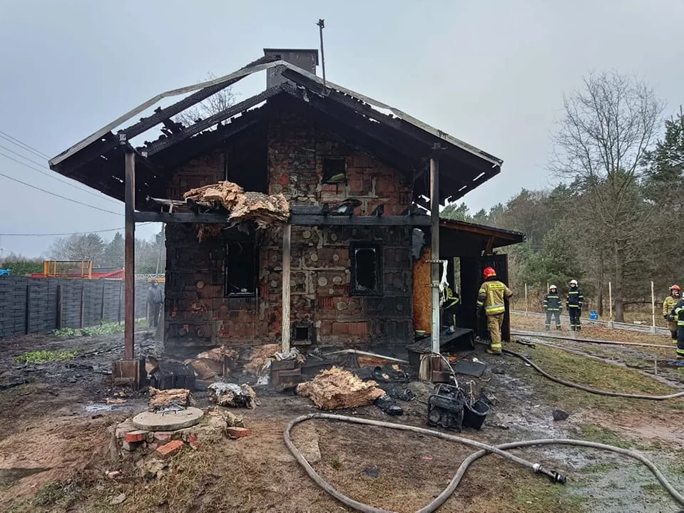 Rodzinna tragedia w Zabłotach. Dom stanął cały w płomieniach