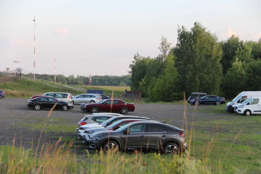 Parkingi przy łódzkim lotnisku