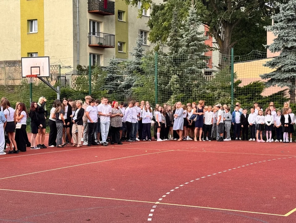 Uczniowie wrócili do szkół w Zgierzu
