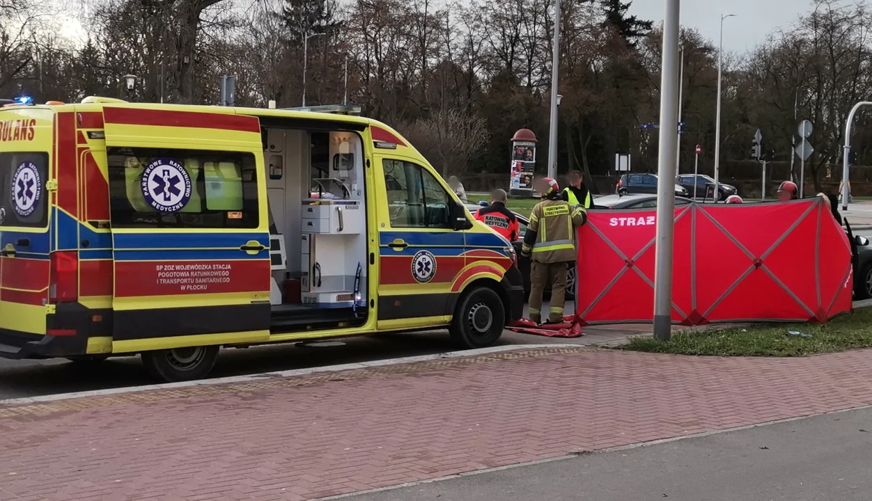 Tragiczne zdarzenie w centrum Płocka. Nie żyje 68-letnia kobieta [ZDJĘCIA] - Zdjęcie główne