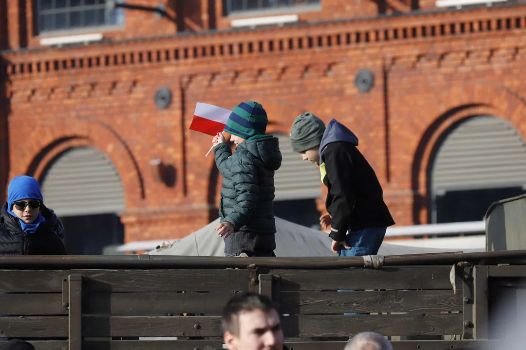 Święto Niepodległości przed Manufakturą