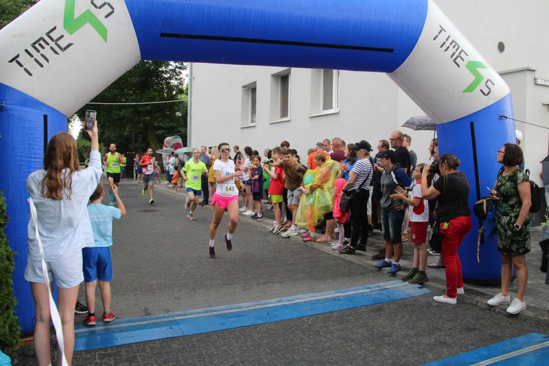 Piknik rodzinny fundacji „Daj piątaka na dzieciaka” na Bałutach