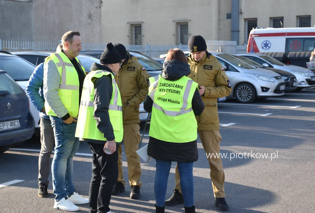 ewakuacja w piotrkowskim urzędzie