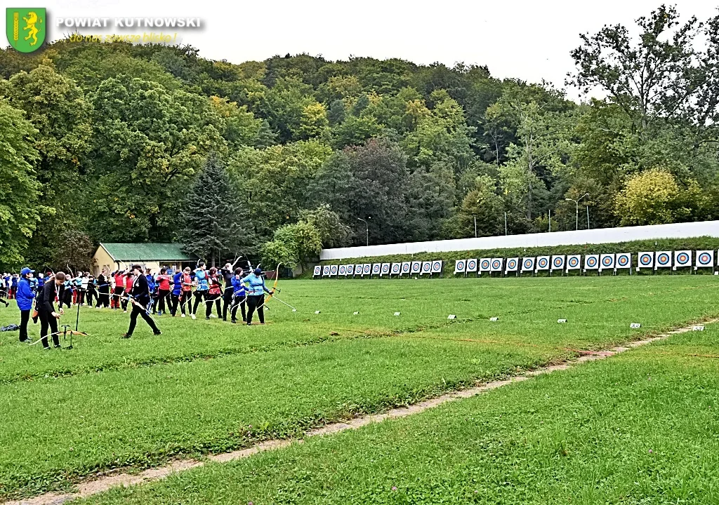 Międzywojewódzkie Mistrzostwa Młodzików w łucznictwie. Brali w nich udział zawodnicy z Kutna