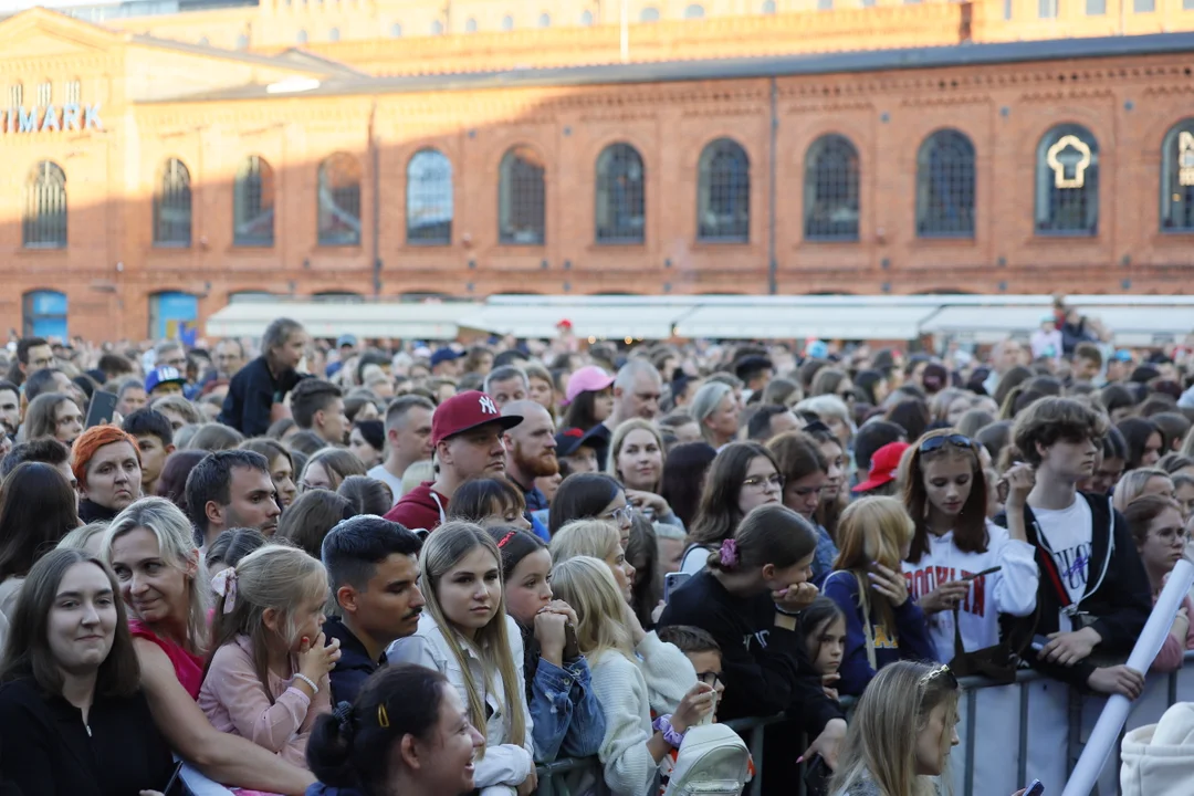 Dawid Kwiatkowski otwiera urodzinową scenę w Manufakturze