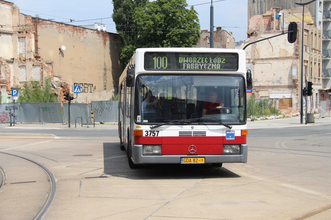 Podróż w czasie prawdziwymi klasykami. Łódzkie Linie Turystyczne zapraszają na przejażdżkę [ZDJĘCIA]